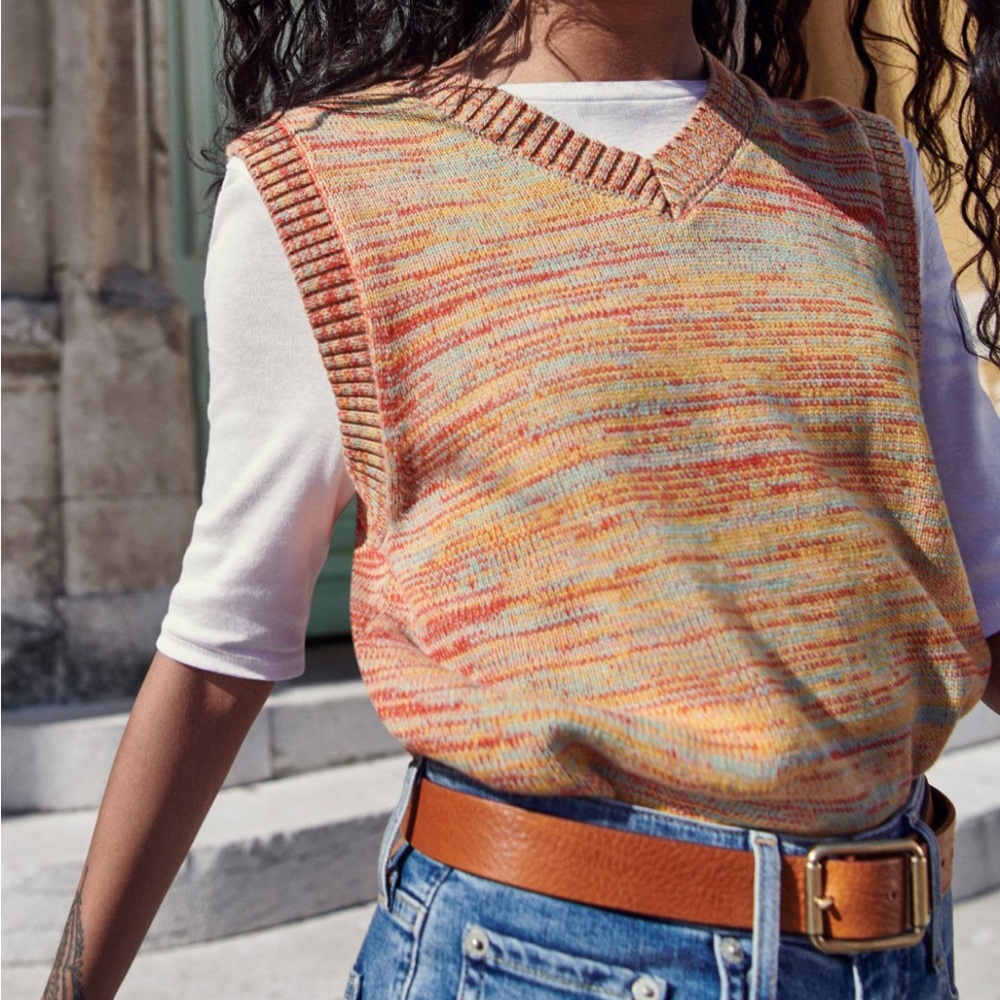 Levi’s cropped sweater vest